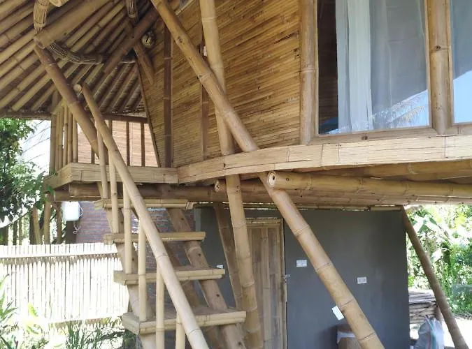 Jero Tumbuk Bamboo House Bed & Breakfast