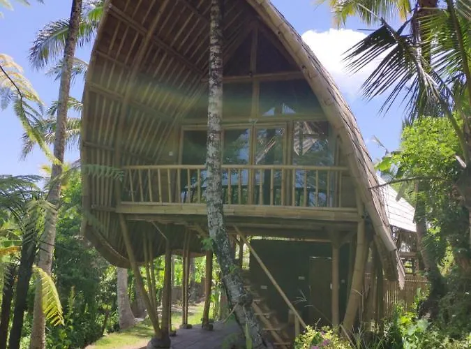 Jero Tumbuk Bamboo House Bed & Breakfast Selat