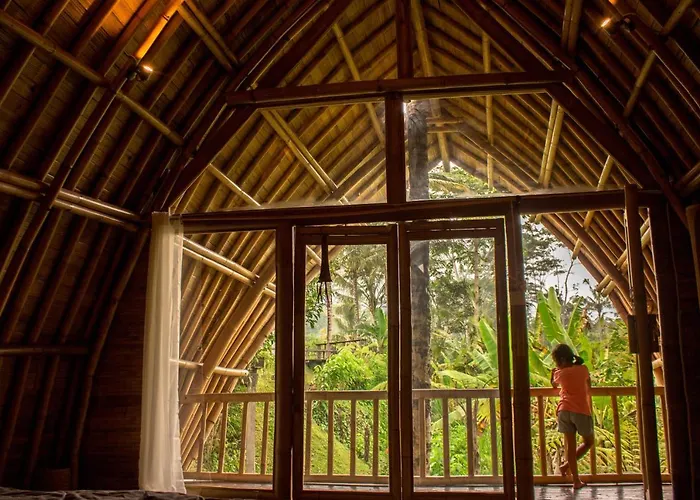 Jero Tumbuk Bamboo House Selat