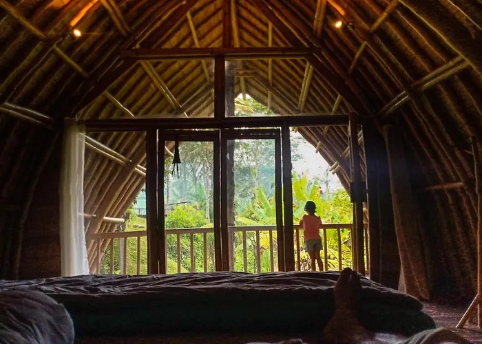 Jero Tumbuk Bamboo House Bed & Breakfast Selat