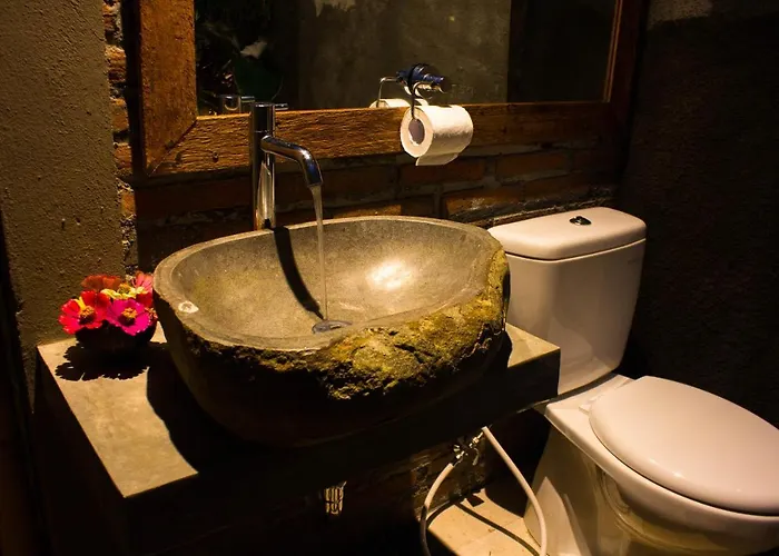 Jero Tumbuk Bamboo House Bed & Breakfast