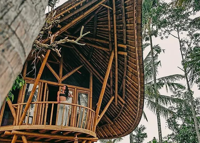 Jero Tumbuk Bamboo House Selat